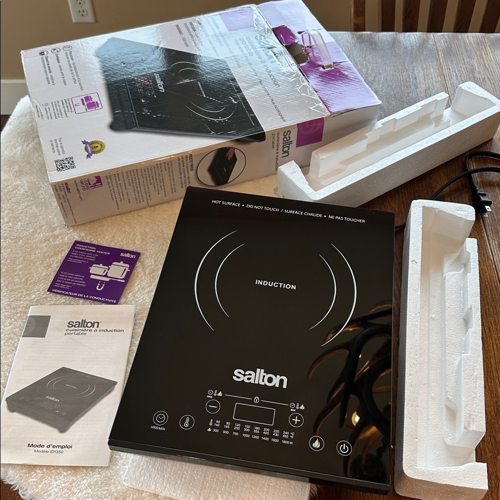 Salton induction cooktop